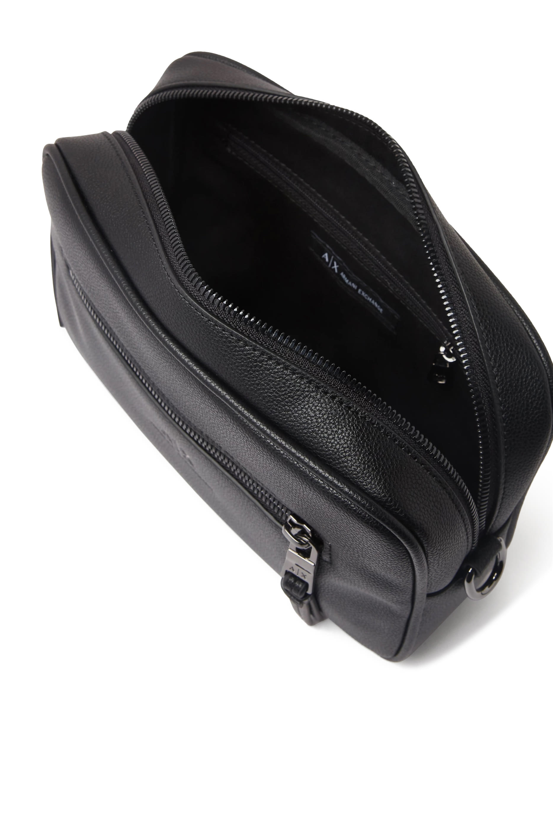 حقيبة مستحضرات تجميل برباط تضييق خارجي وشعار الماركة