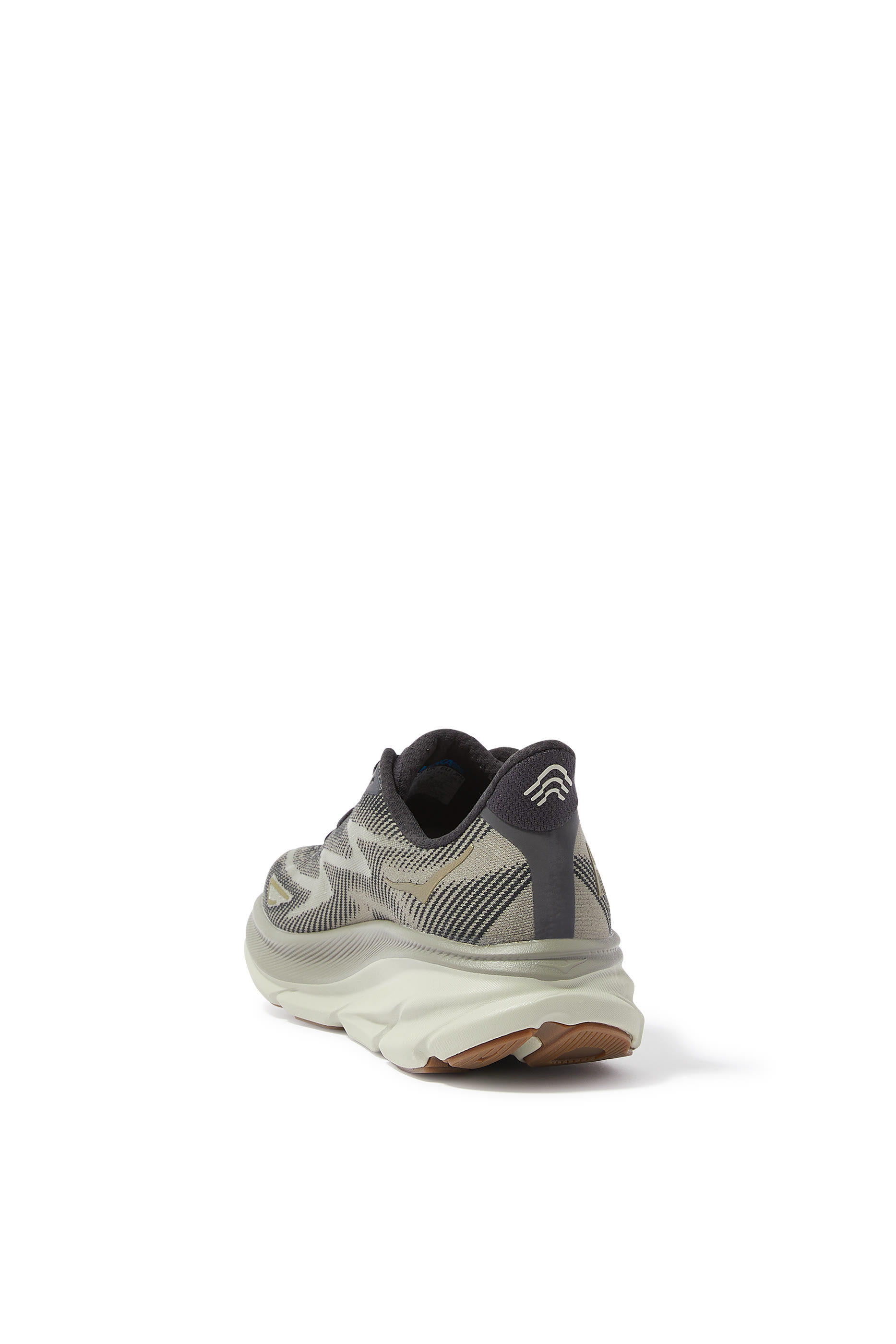 سنيكرز كليفتون 9