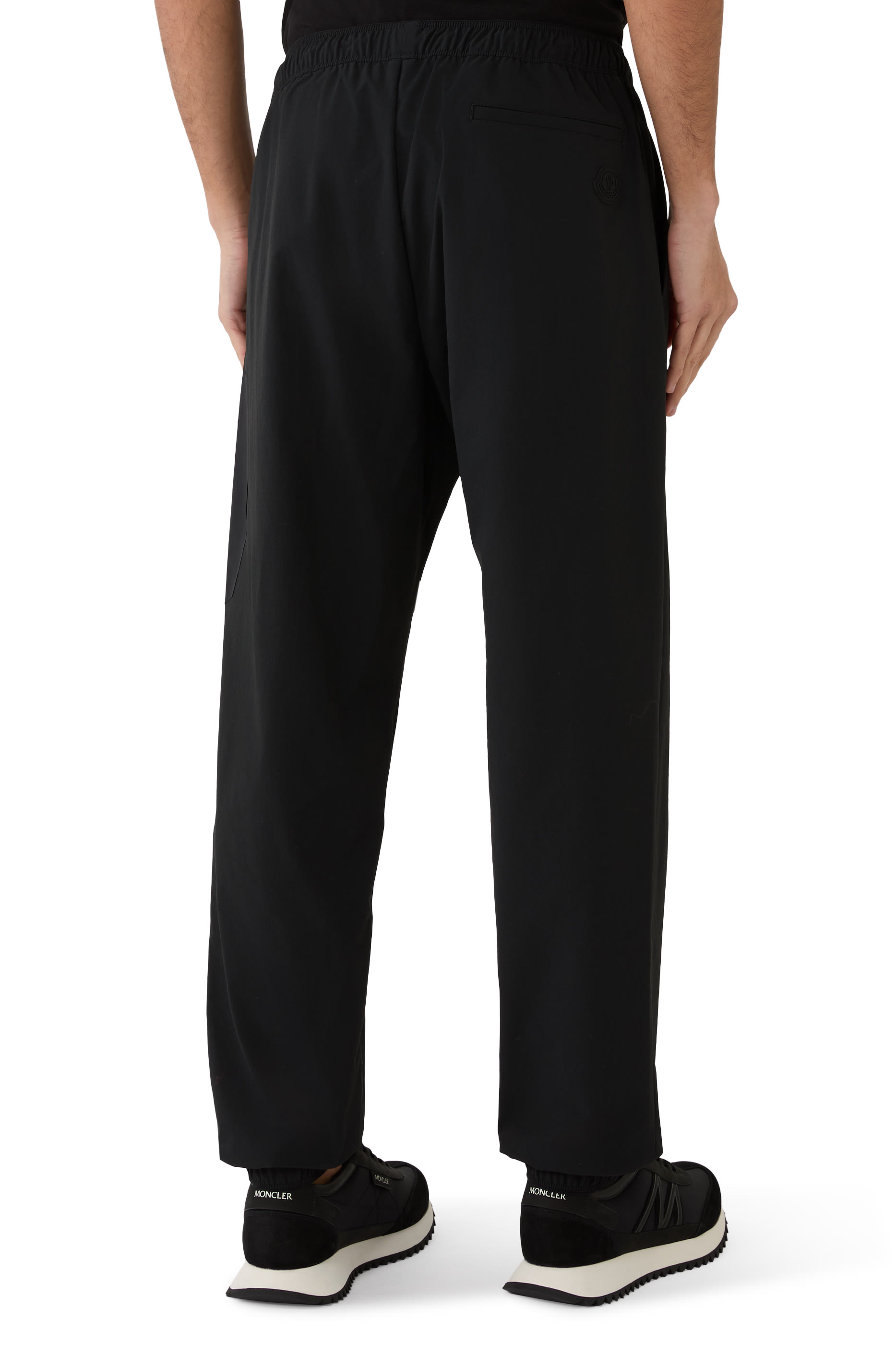 بنطال رياضي بشعار الماركة