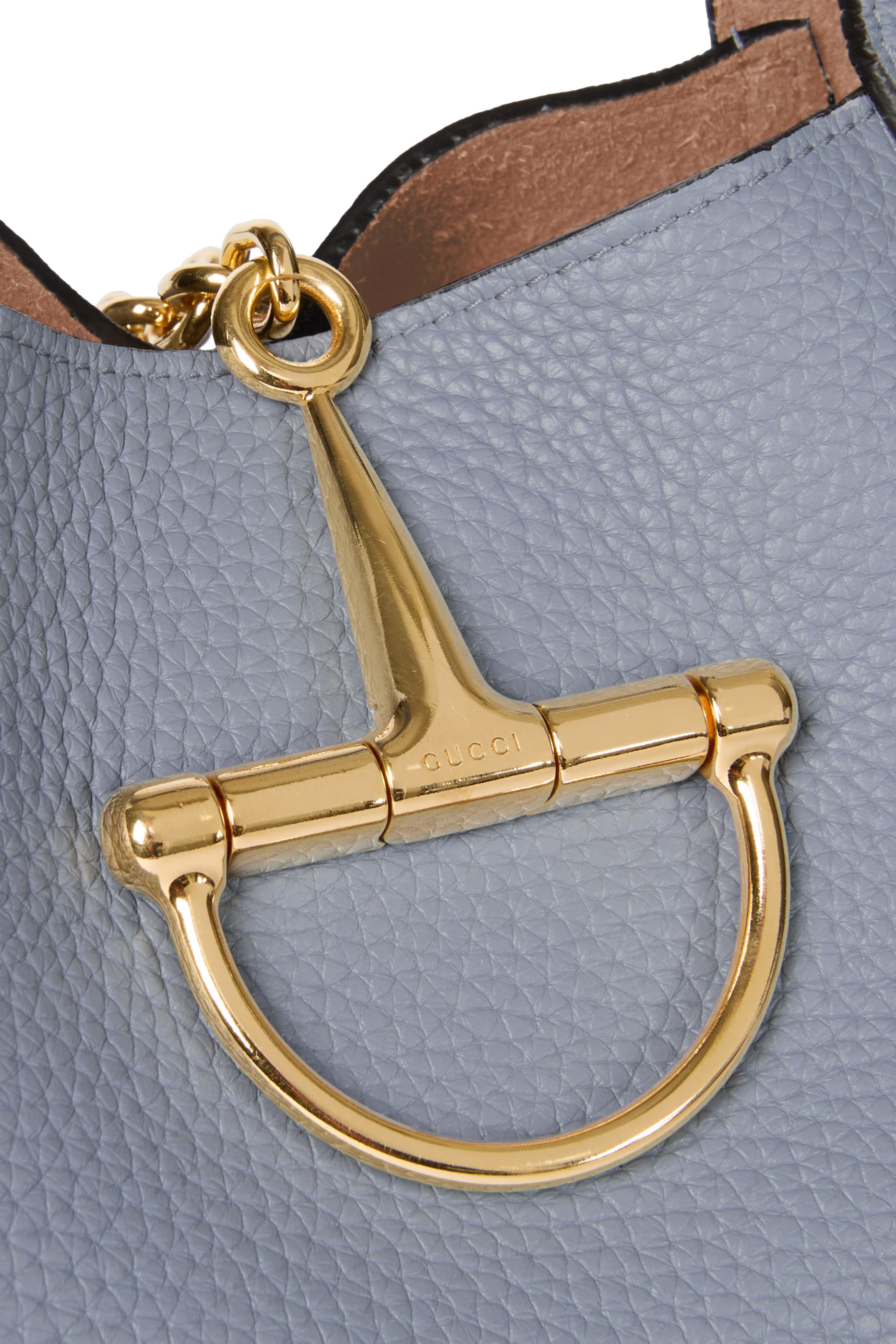 حقيبة سوفتبيت متوسطة بيد علوية