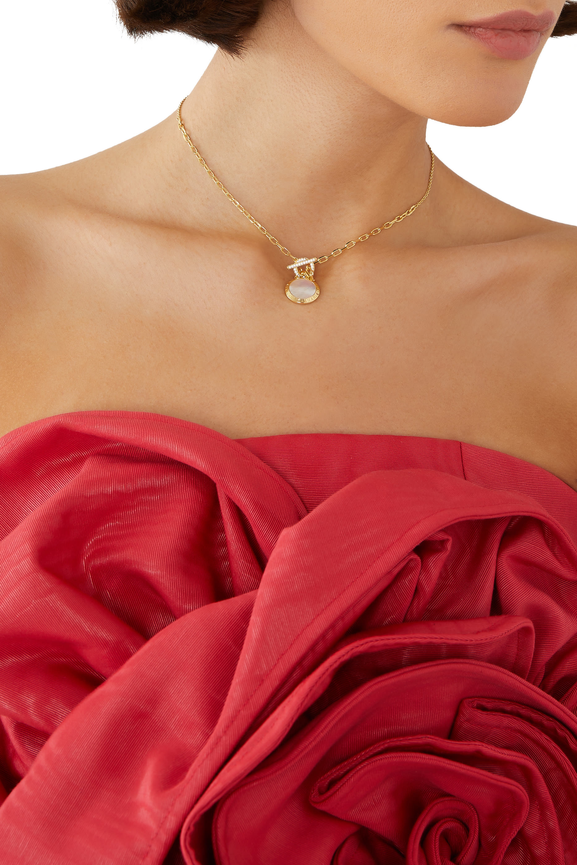 قلادة بدلاية مرصعة باللؤلؤ