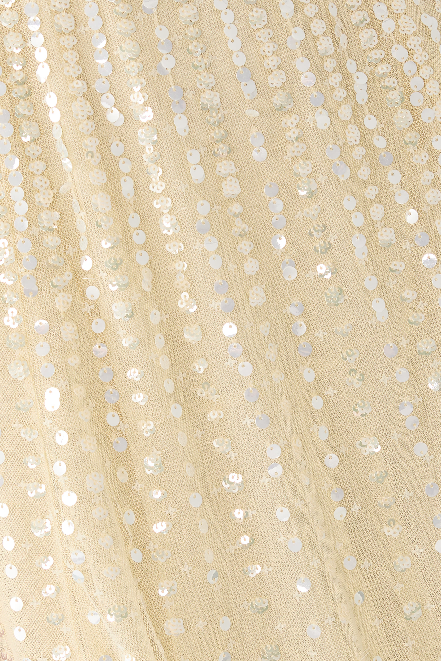 فستان سهرة مونلايت بياقة V وكاب وترتر