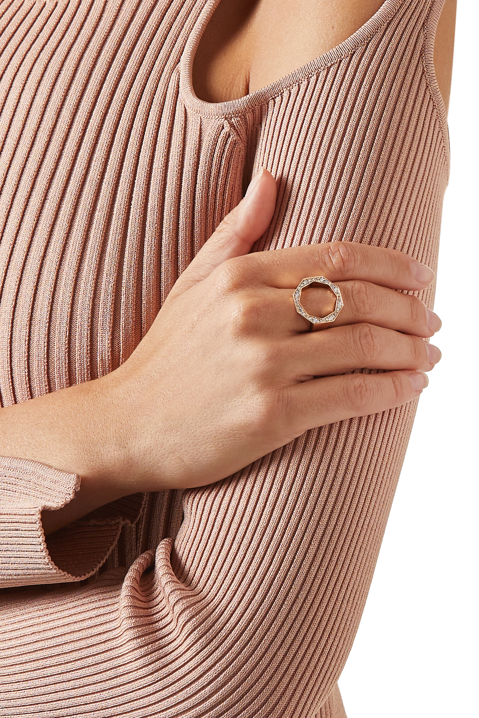 خاتم برواز تراث مرصع بالماس، ذهب وردي عيار 18