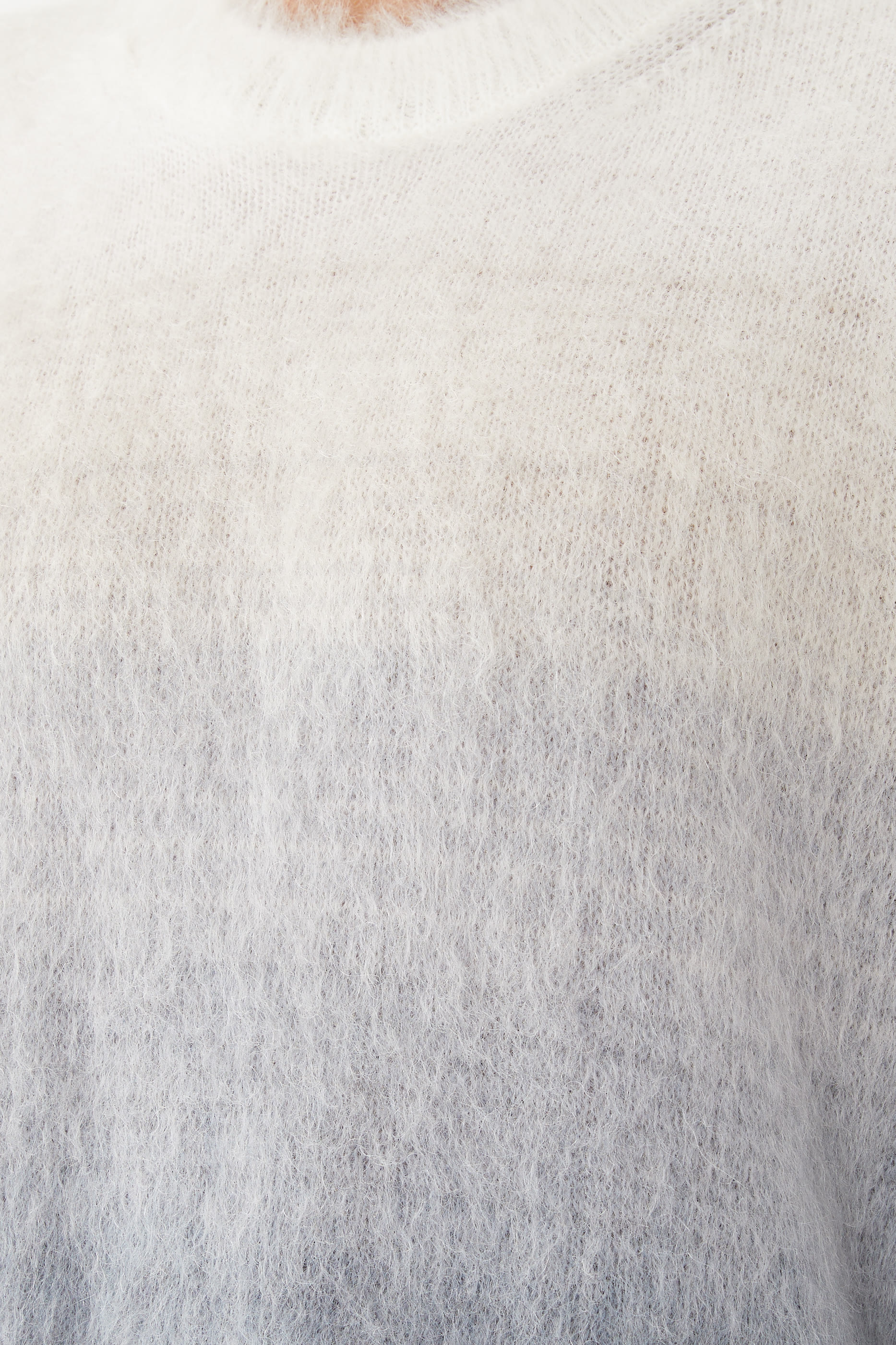 كنزة بياقة ضيقة ولون متدرج ونقشة أسهم نسيج موهير