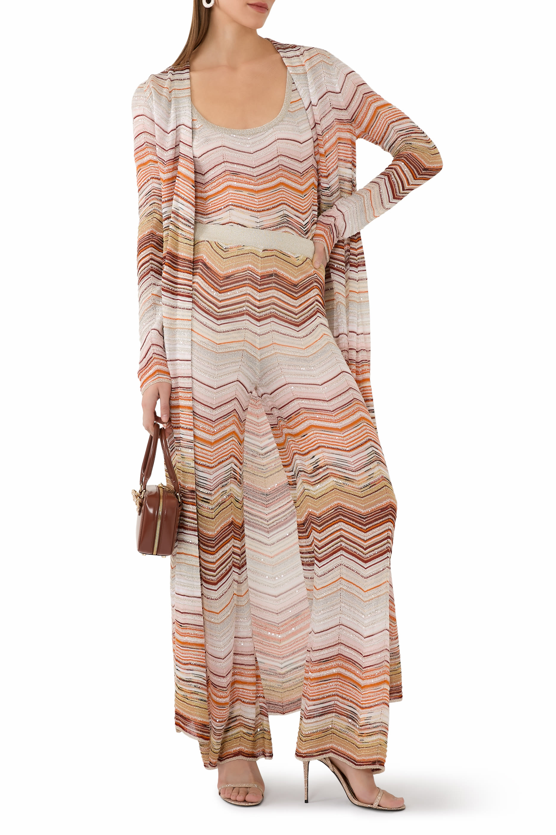 بنطال بالازو بنقشة خطوط متعرجة مزين بترتر لاميه